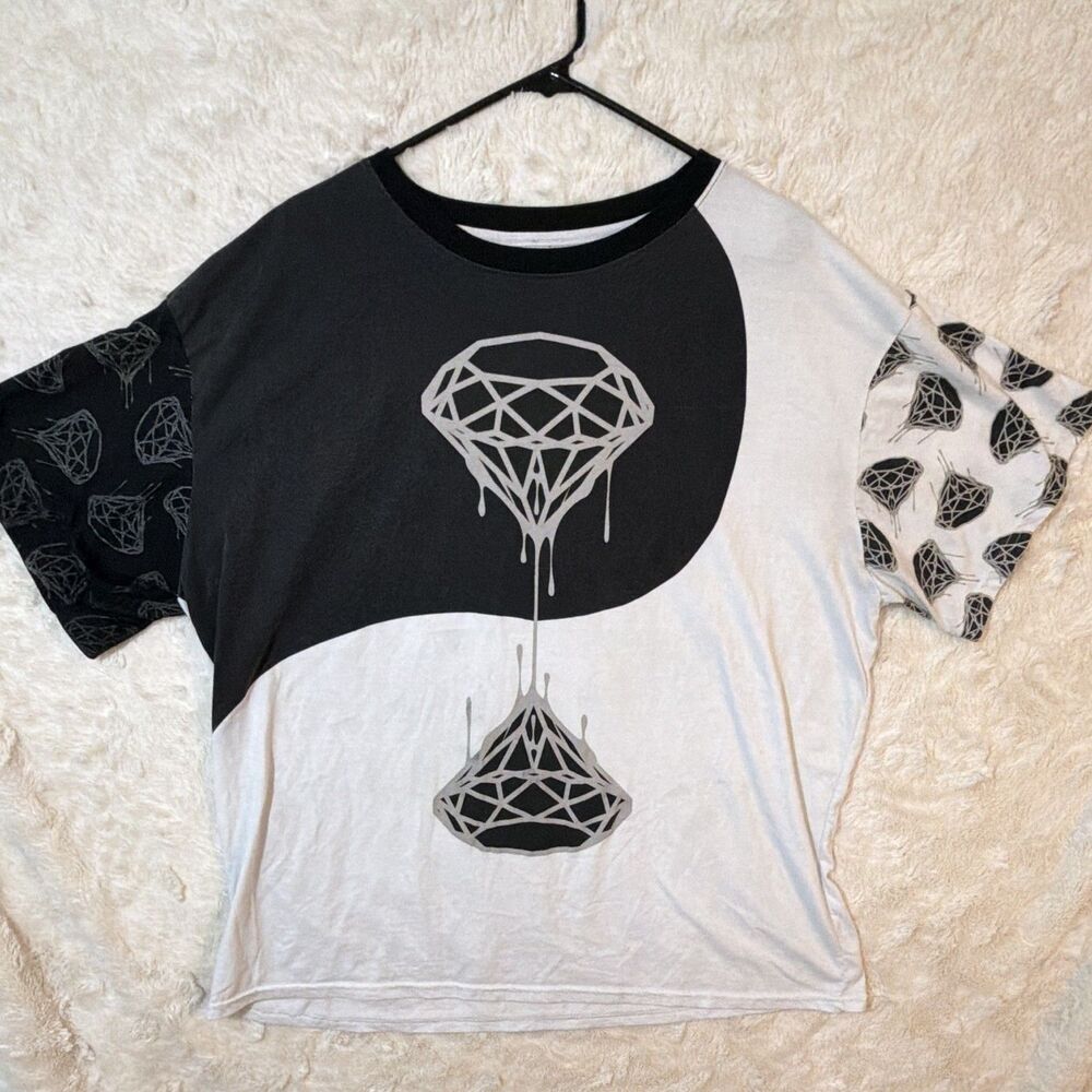 Fresh Laundry Men’s 3XL Diamond Graphic Colorblock T-Shirt Black and White
